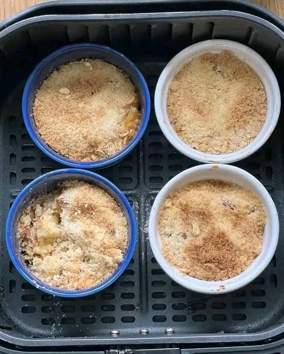 Air Fryer Apple Crumble