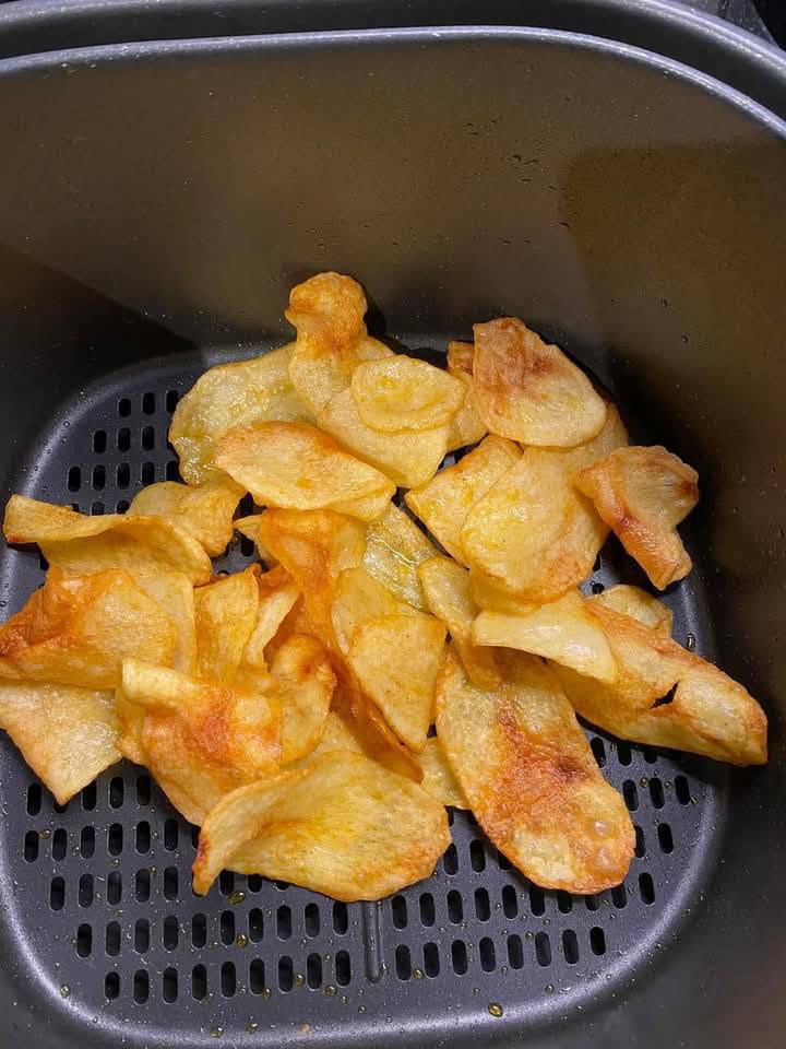 Air fryer potato chips